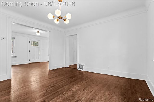 454 W Saratoga Street, Ferndale, MI 48220