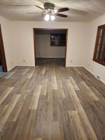 511 ROLAND ST, Jefferson City, MO 65101