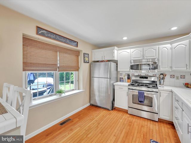 622 PONDSIDE LN, Lebanon, PA 17042