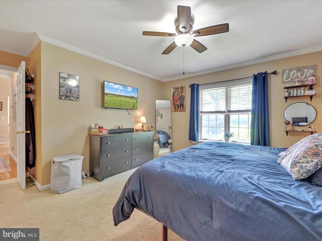 622 PONDSIDE LN, Lebanon, PA 17042