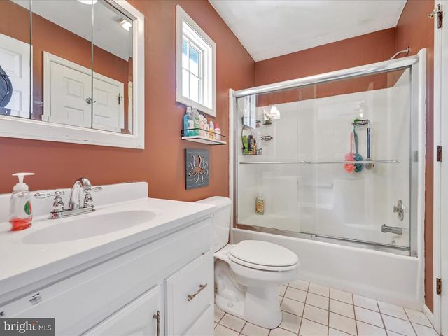 622 PONDSIDE LN, Lebanon, PA 17042