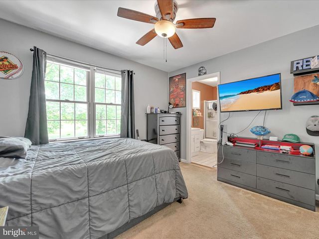 622 PONDSIDE LN, Lebanon, PA 17042