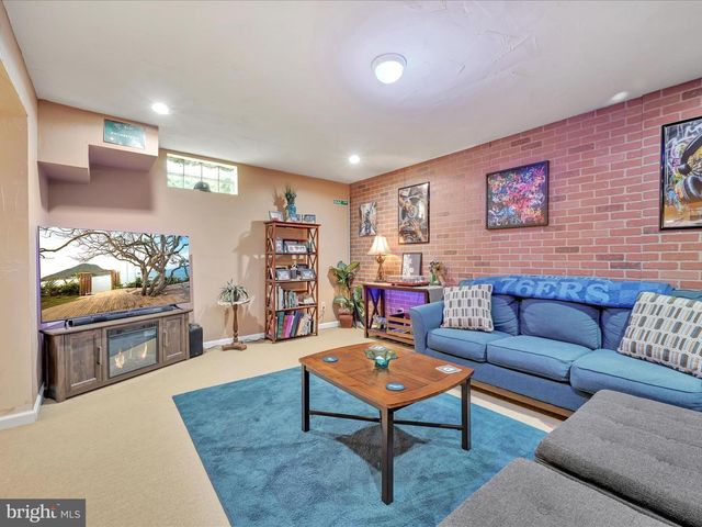 622 PONDSIDE LN, Lebanon, PA 17042