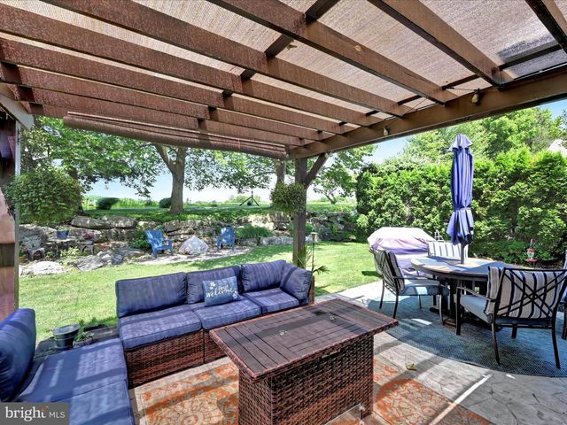 622 PONDSIDE LN, Lebanon, PA 17042