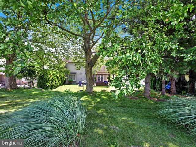 622 PONDSIDE LN, Lebanon, PA 17042