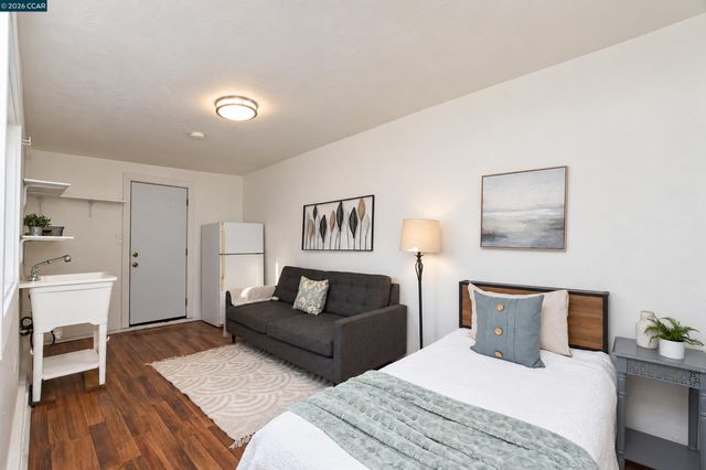 429 W 11Th St, Pittsburg, CA 94565
