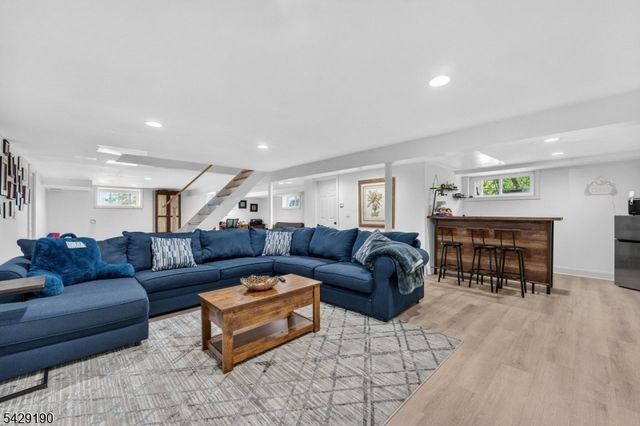 886 Old Chester Gladstone, Chester Twp., NJ 07931