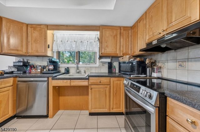 886 Old Chester Gladstone, Chester Twp., NJ 07931