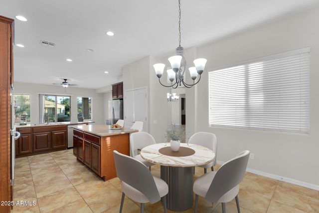 637 E INDIAN WELLS Place, Chandler, AZ 85249