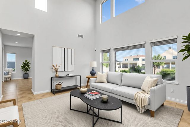 637 E INDIAN WELLS Place, Chandler, AZ 85249