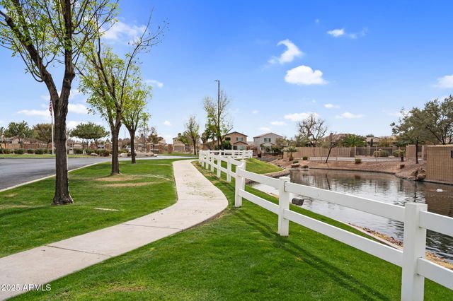 637 E INDIAN WELLS Place, Chandler, AZ 85249