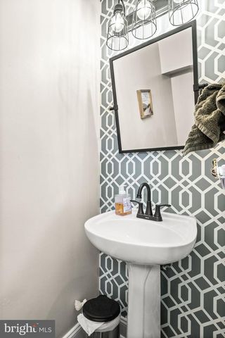 32 NORFOLK ST, Fredericksburg, VA 22406