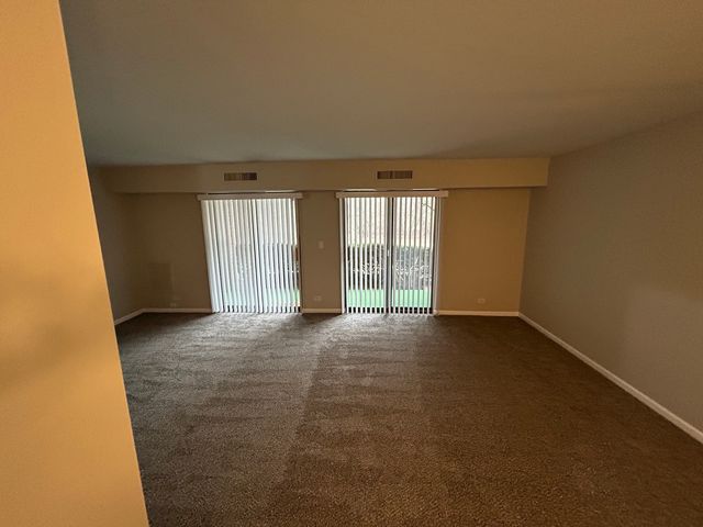 1615 E Central Road 111B, Arlington Heights, IL 60005