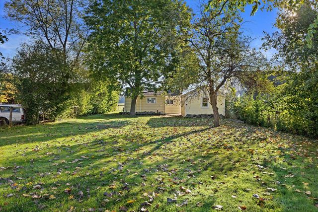 8012 Fox River ROAD, Waterford, WI 53185