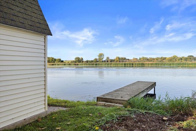 8012 Fox River ROAD, Waterford, WI 53185