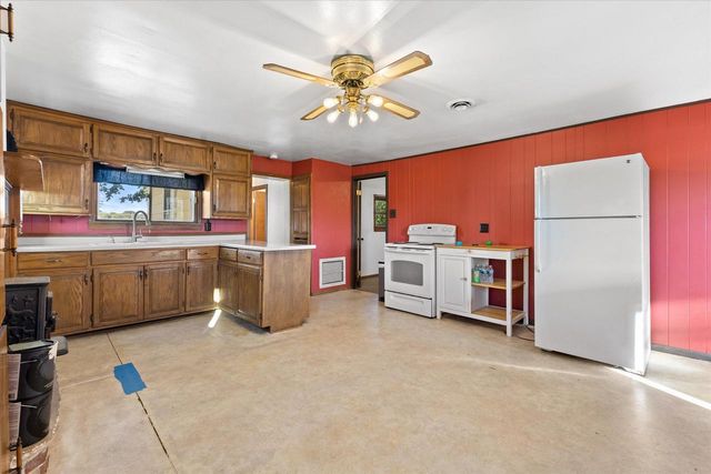 8012 Fox River ROAD, Waterford, WI 53185