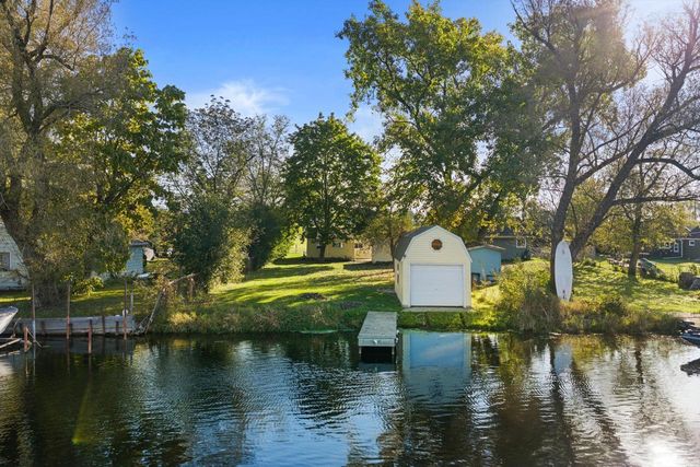 8012 Fox River ROAD, Waterford, WI 53185