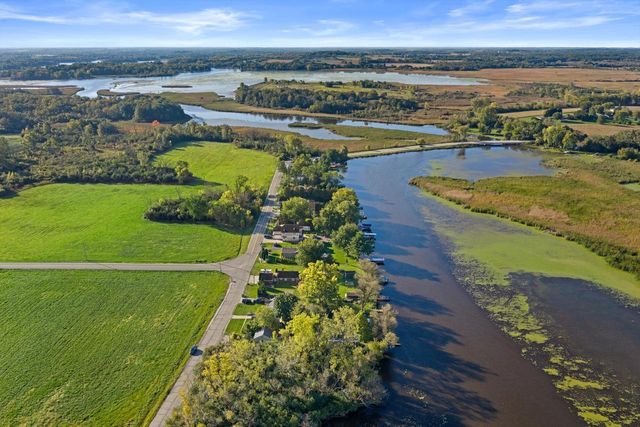 8012 Fox River ROAD, Waterford, WI 53185
