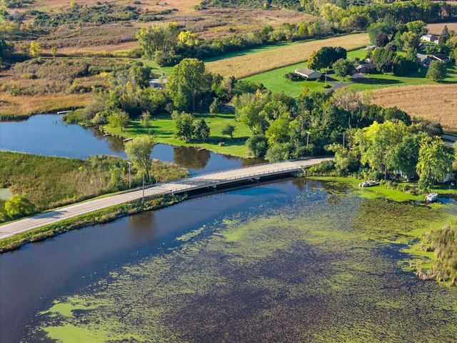8012 Fox River ROAD, Waterford, WI 53185