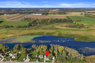 8012 Fox River ROAD, Waterford, WI 53185