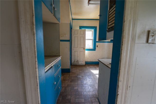 318 11th Street, Elyria, OH 44035