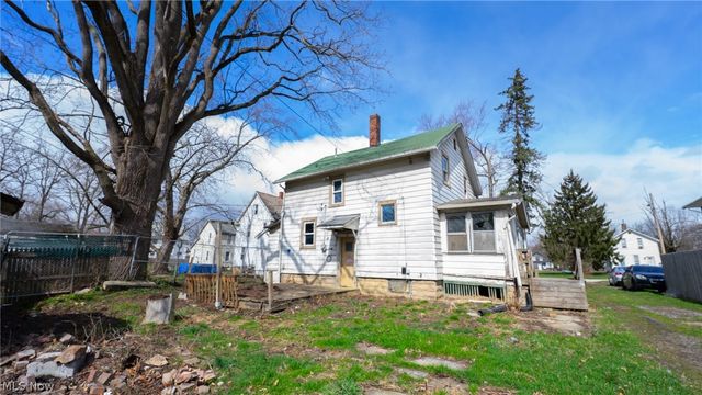 318 11th Street, Elyria, OH 44035