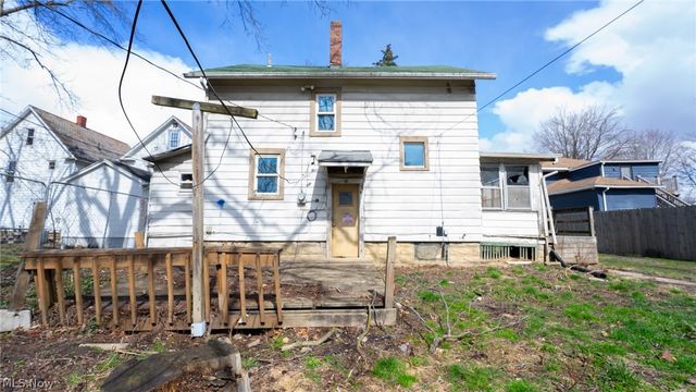 318 11th Street, Elyria, OH 44035