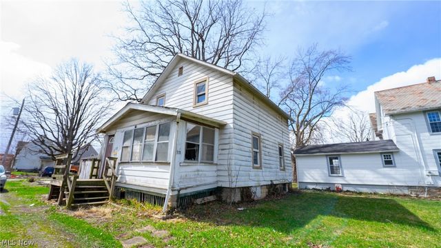 318 11th Street, Elyria, OH 44035