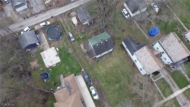 318 11th Street, Elyria, OH 44035