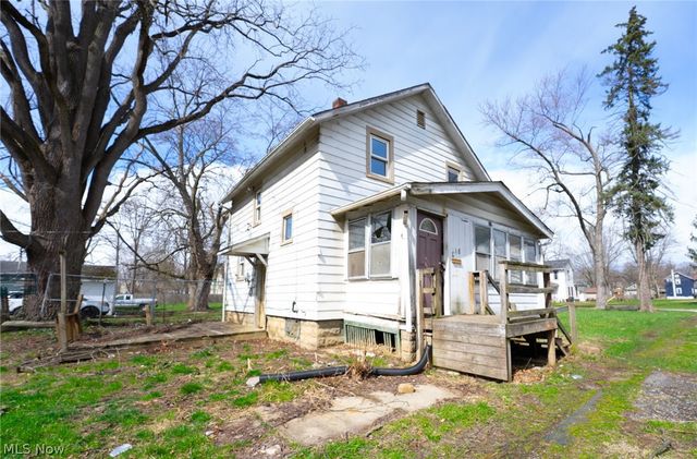 318 11th Street, Elyria, OH 44035