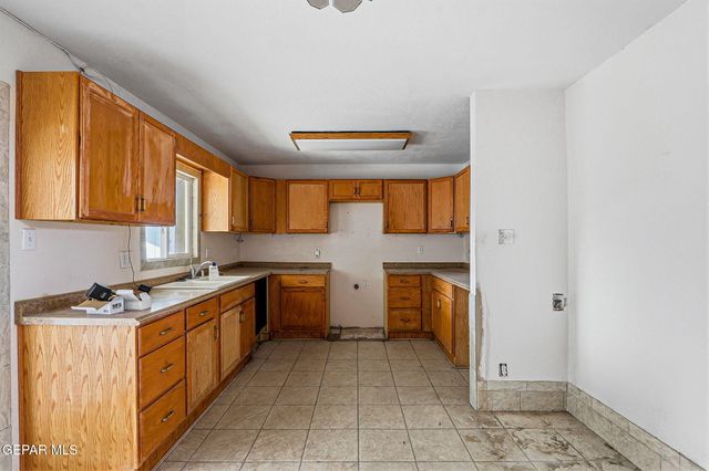 5739 TY COBB Place, El Paso, TX 79934