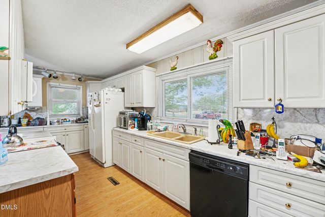 1411 Seabrook School Road, Fayetteville, NC 28312