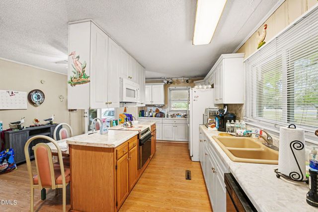 1411 Seabrook School Road, Fayetteville, NC 28312