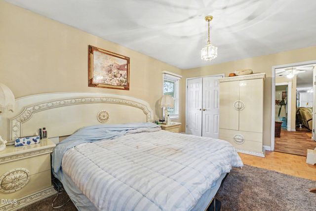 1411 Seabrook School Road, Fayetteville, NC 28312