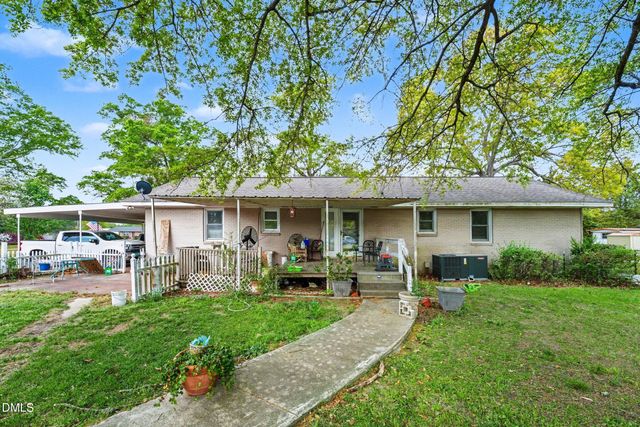 1411 Seabrook School Road, Fayetteville, NC 28312