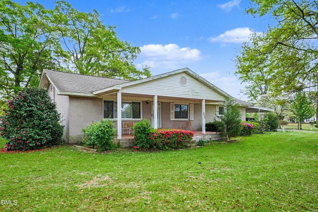 1411 Seabrook School Road, Fayetteville, NC 28312