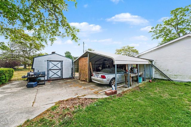 1411 Seabrook School Road, Fayetteville, NC 28312