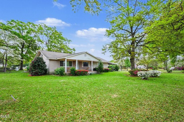 1411 Seabrook School Road, Fayetteville, NC 28312