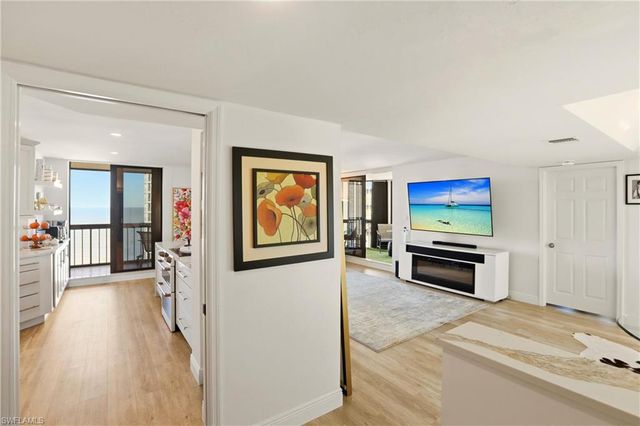 4551 Gulf Shore BLVD N 1500, Naples, FL 34103