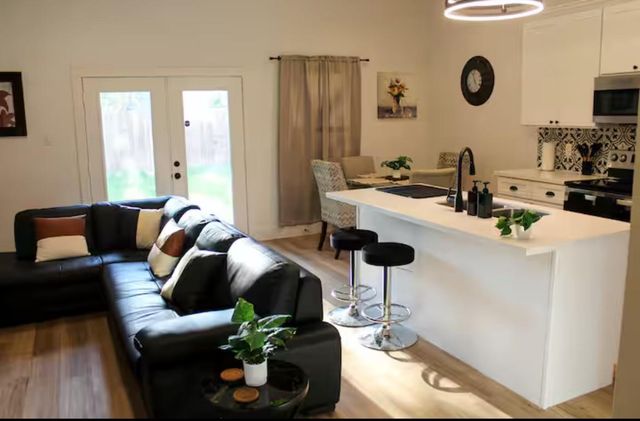 9240 Culver Street B, Houston, TX 77051