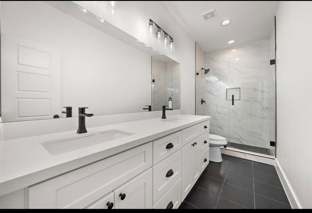 9240 Culver Street B, Houston, TX 77051