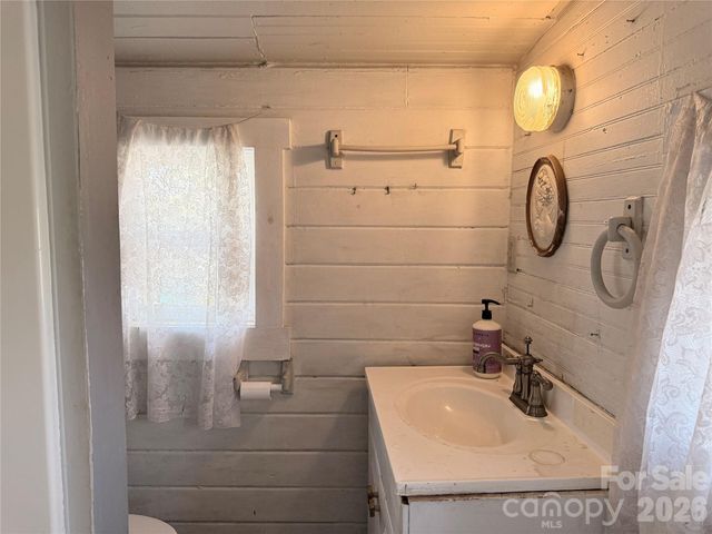 5A Warren Avenue, Asheville, NC 28803
