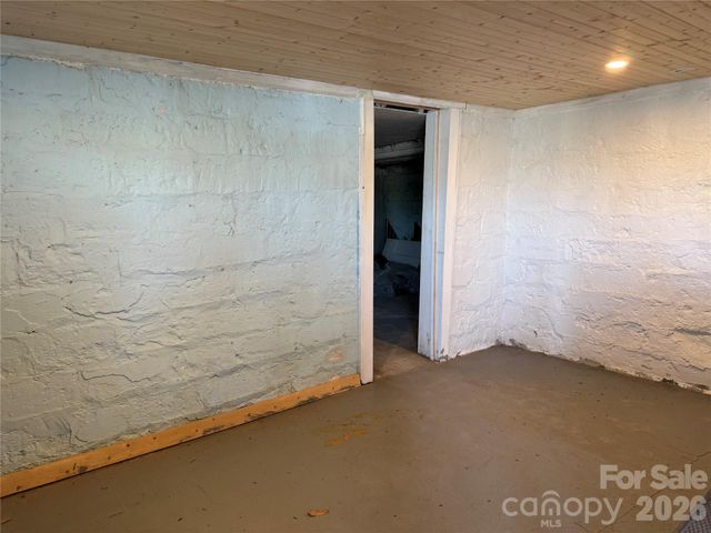 5A Warren Avenue, Asheville, NC 28803