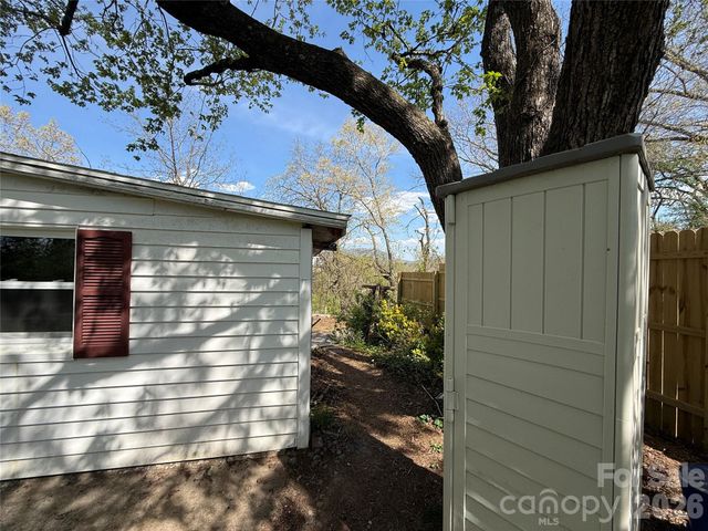 5A Warren Avenue, Asheville, NC 28803