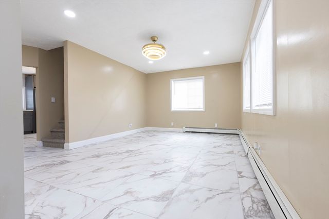 2085 Memorial Drv, South Hadley, MA 01075