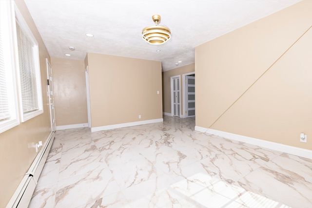 2085 Memorial Drv, South Hadley, MA 01075