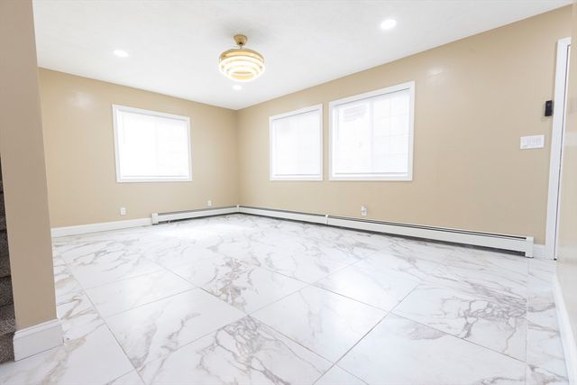 2085 Memorial Drv, South Hadley, MA 01075