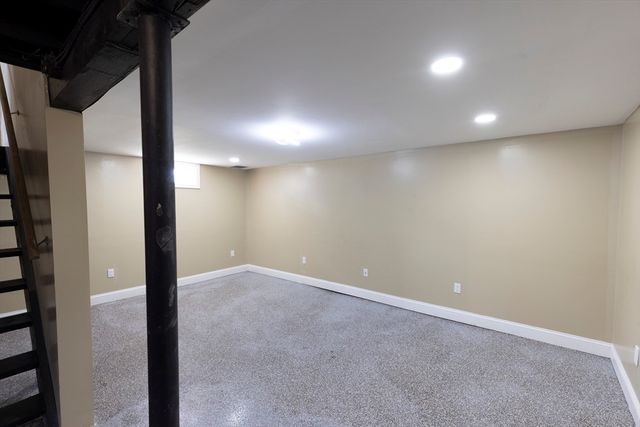 2085 Memorial Drv, South Hadley, MA 01075