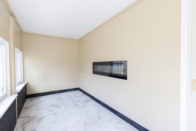 2085 Memorial Drv, South Hadley, MA 01075