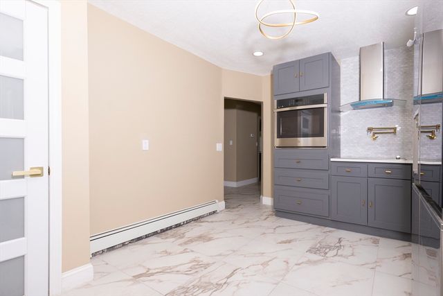 2085 Memorial Drv, South Hadley, MA 01075